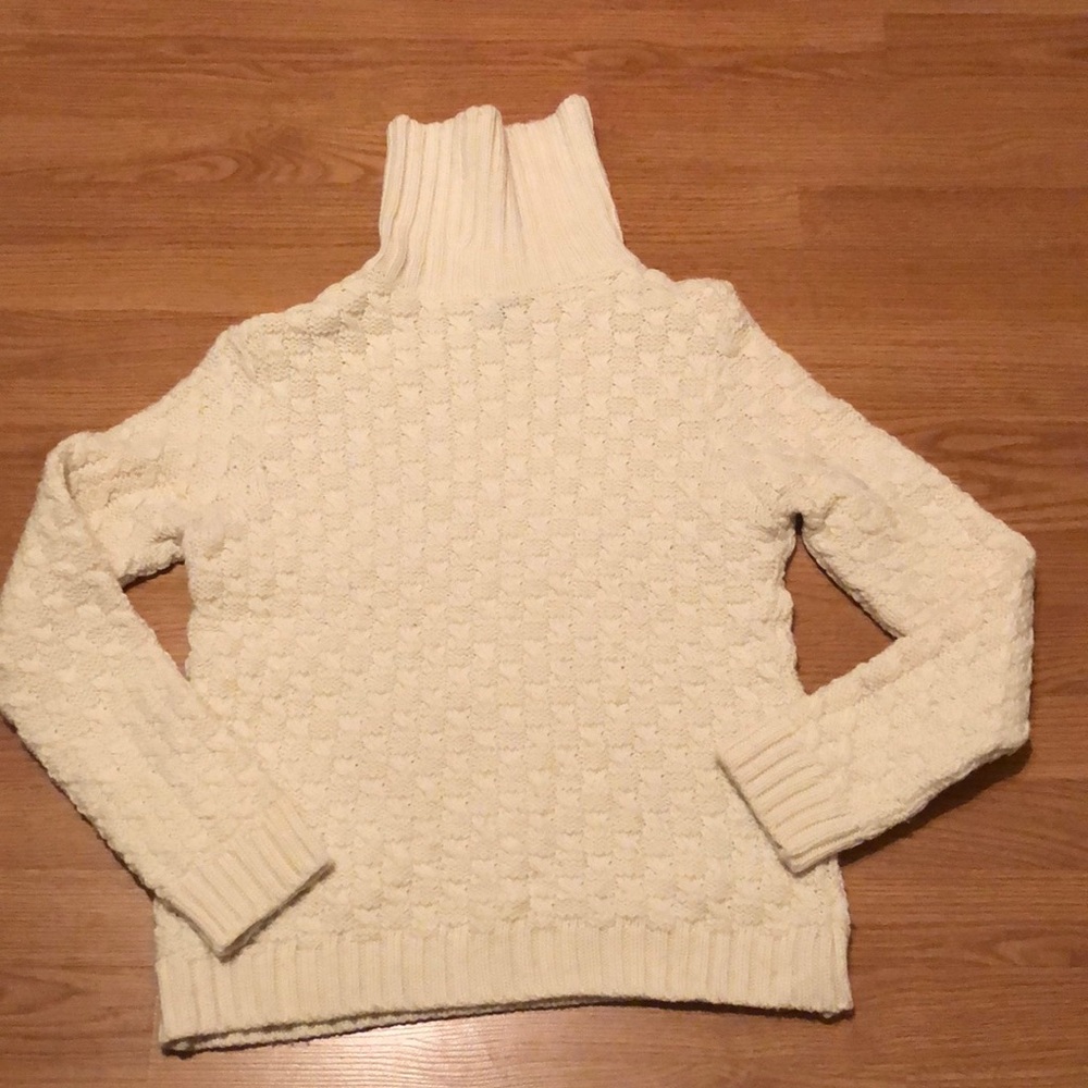 Paul James Chunky CableKnit Turtleneck Sweater 100% Wool Cream Made in England M